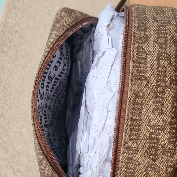 New Juicy Couture Chestnut Brown Statement Gothic Print Logo Backpack Bag - Picture 5 of 9